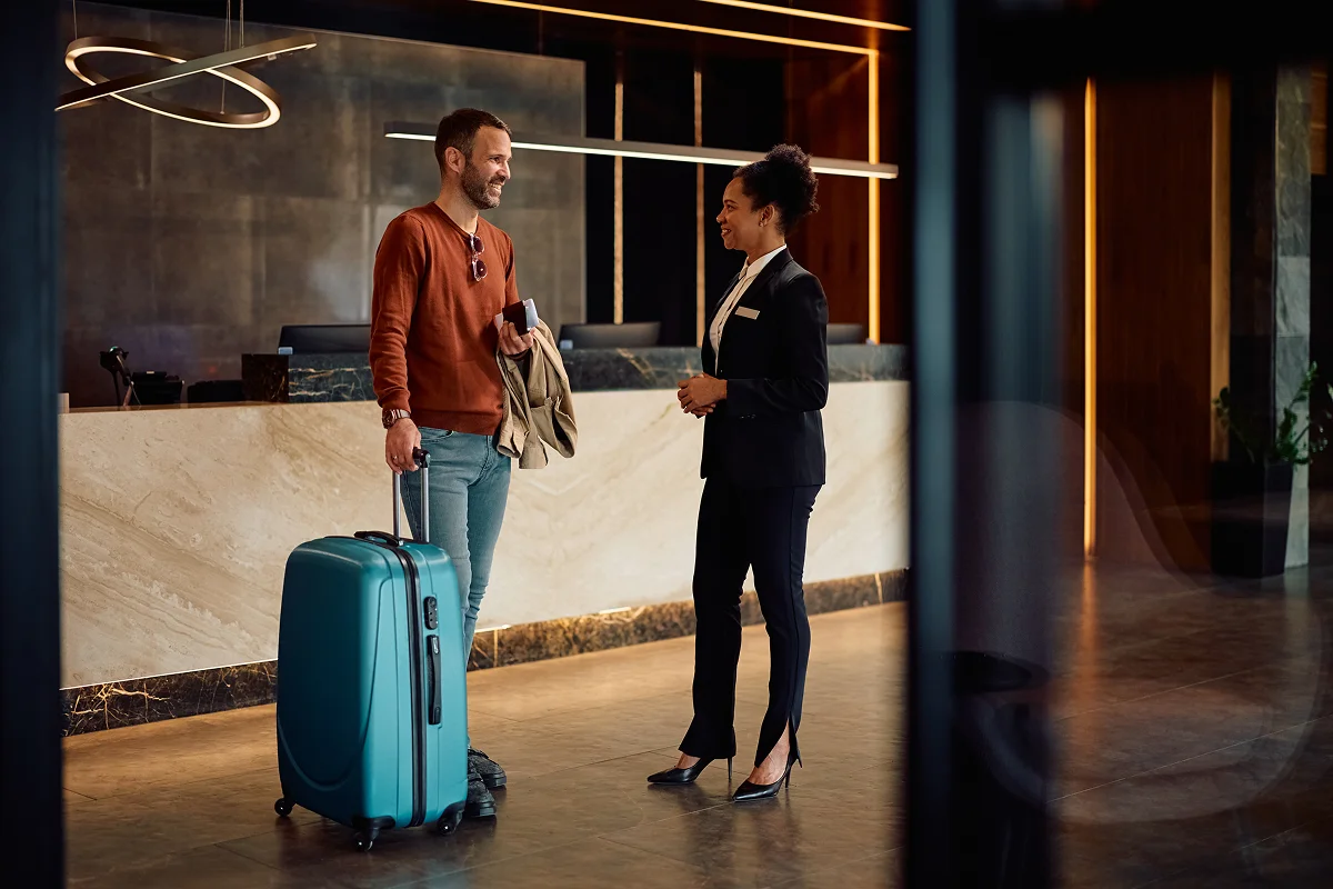 crs-hotel-service-03